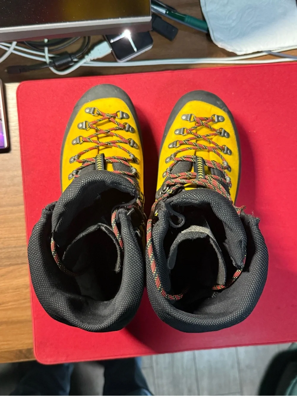 La Sportiva Men’s 11 Nepal Cube GTX Boots